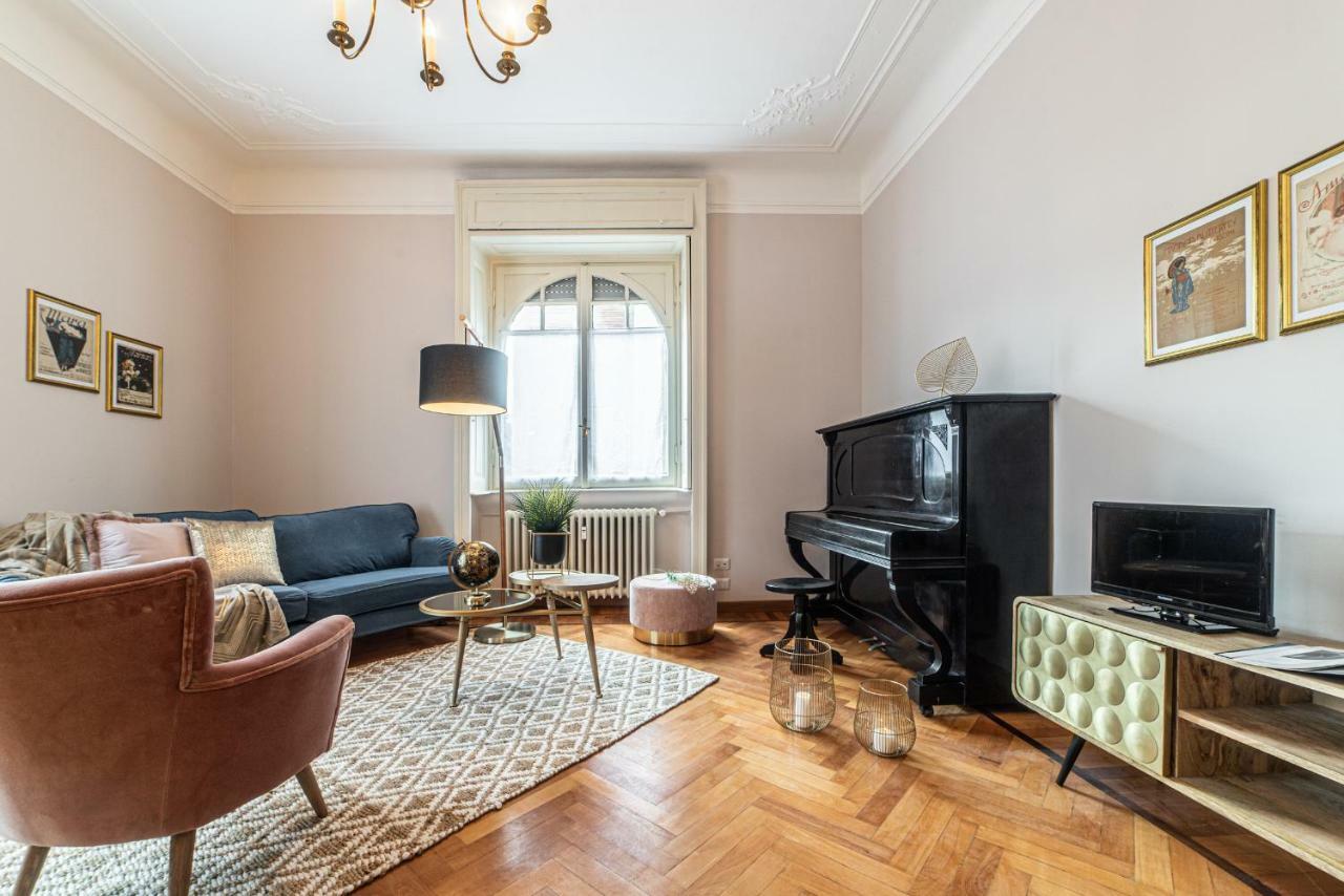 Apartment Joivy Sophisticated 3-bed Flat With Desk Mailand
