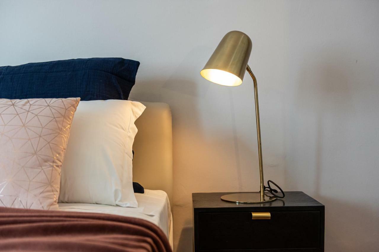 Joivy Sophisticated 3-bed Flat With Desk Apartment Mailand